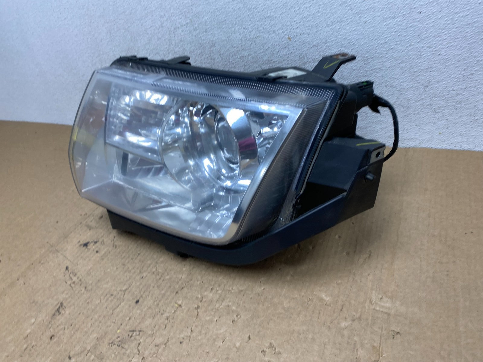 Xenon 2007 to 2010 Lincoln MKX Headlight Left Driver LH Side AF9874 DW1