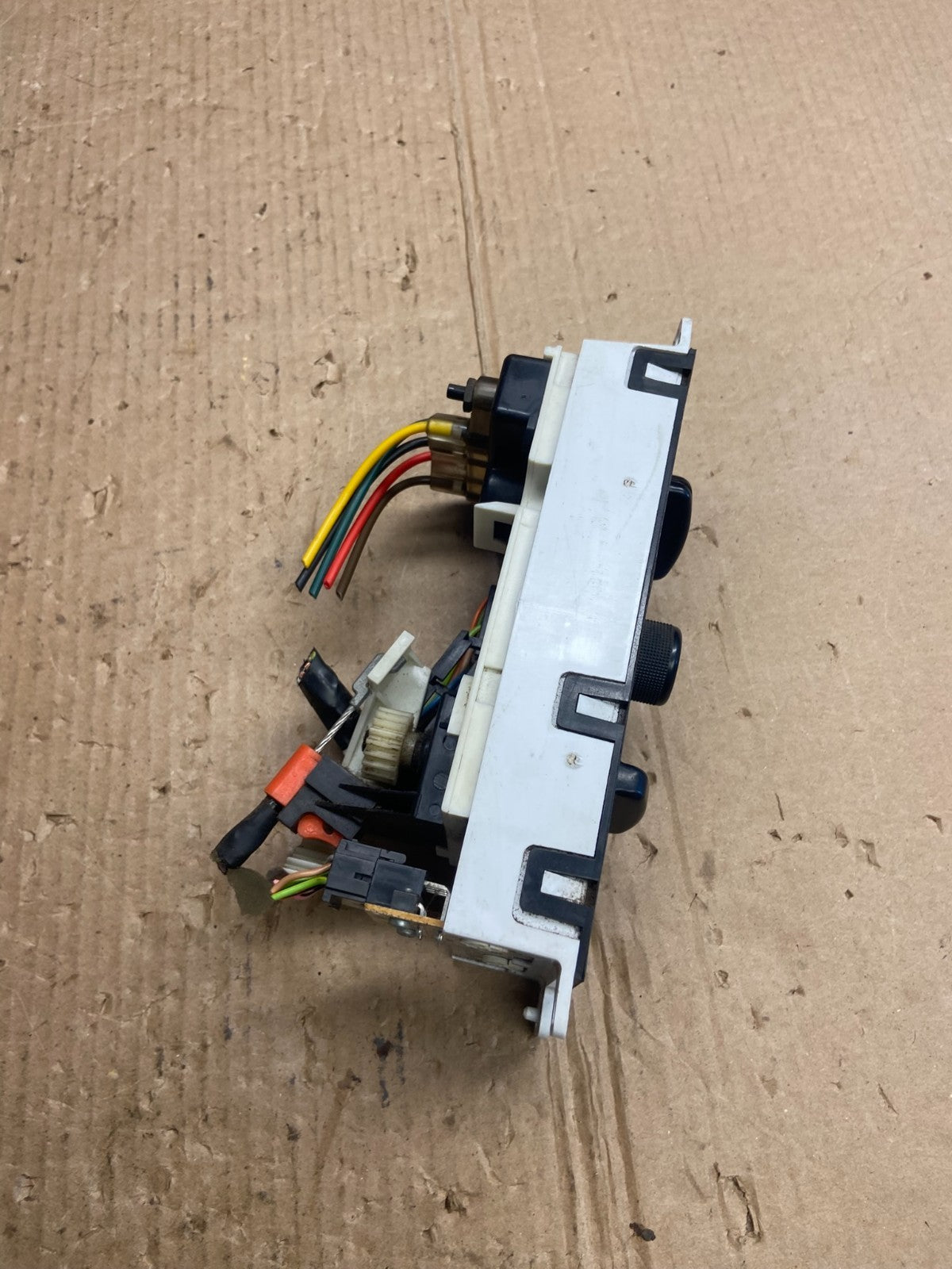 1994 to 1997 Dodge Ram 1500 2500 Truck Climate Control A/C 55037030A AE40342