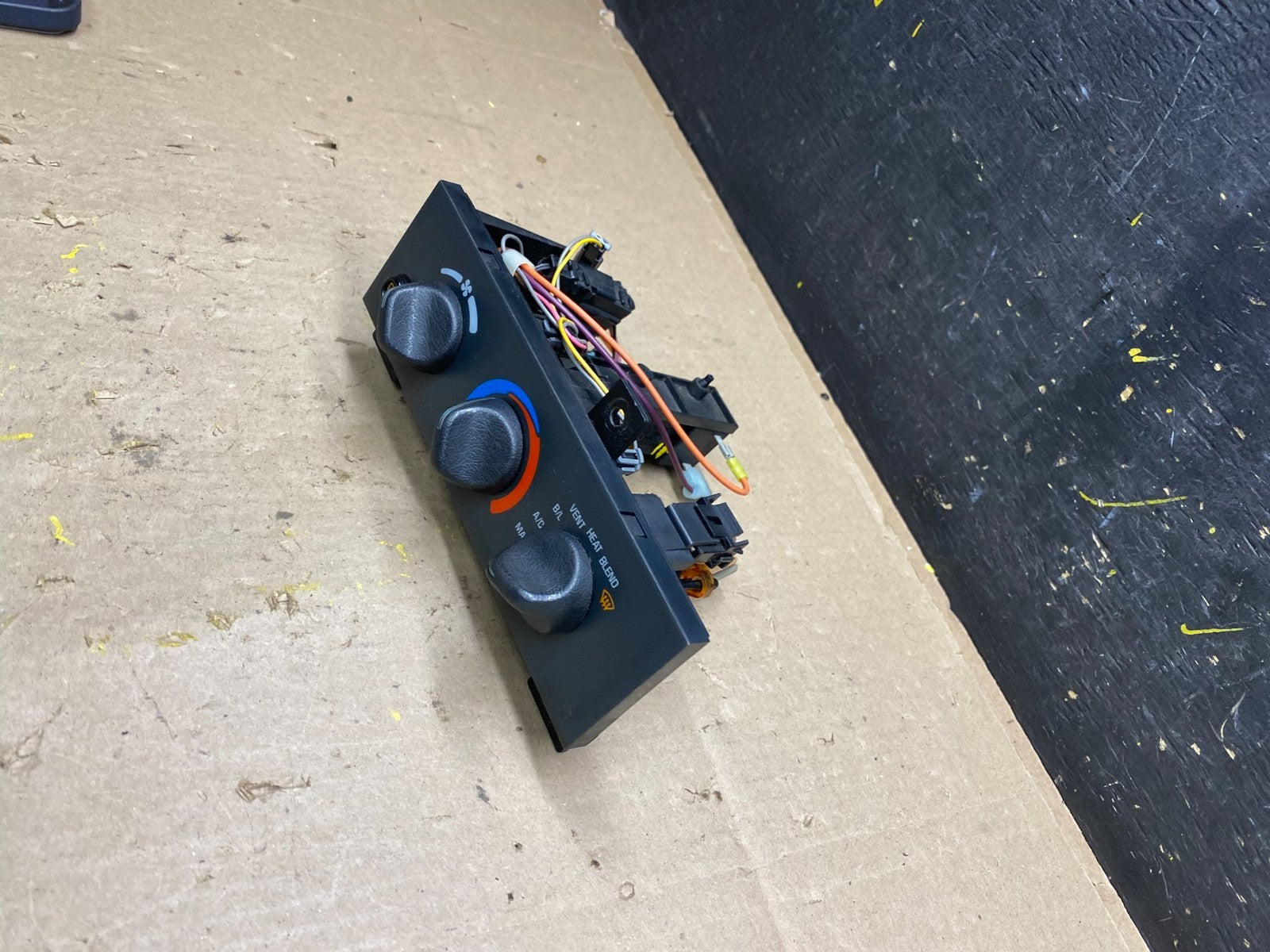 1996 to 1999 Chevrolet Silverado HVAC Heater Climate Control Module U4882 DG2