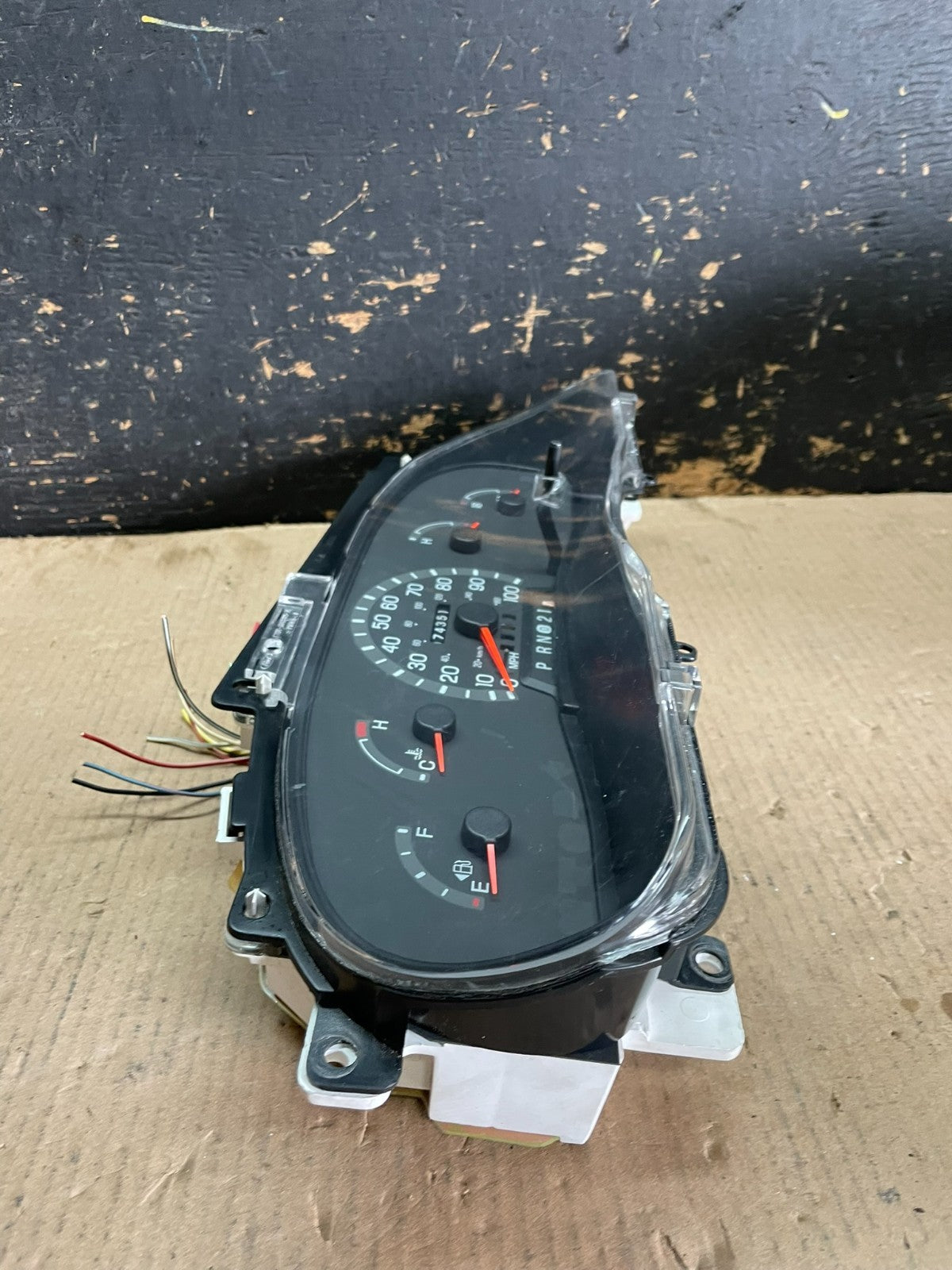 2001-2002 Ford Econoline E250 E350 Van Speedometer Instrument Cluster AA21172