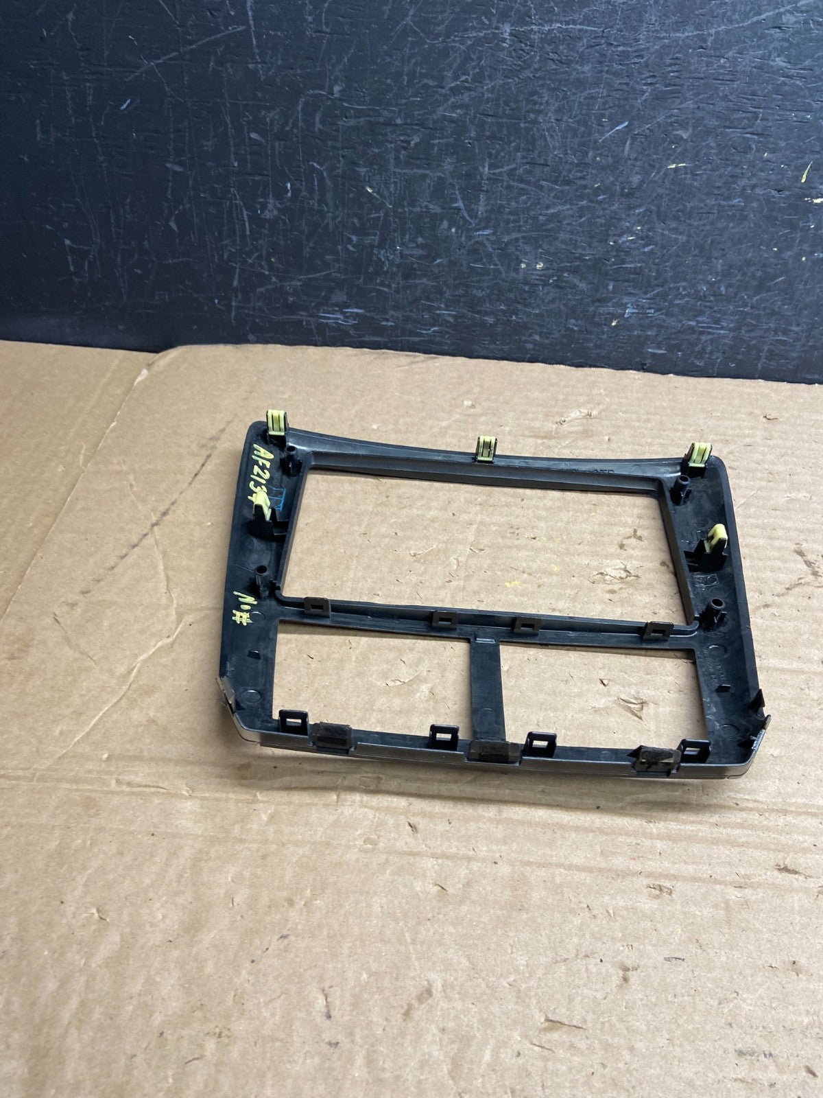 2010 to 2011 Subaru Forester Dash Radio Trim Bezel Center Vent AF6316 DG3