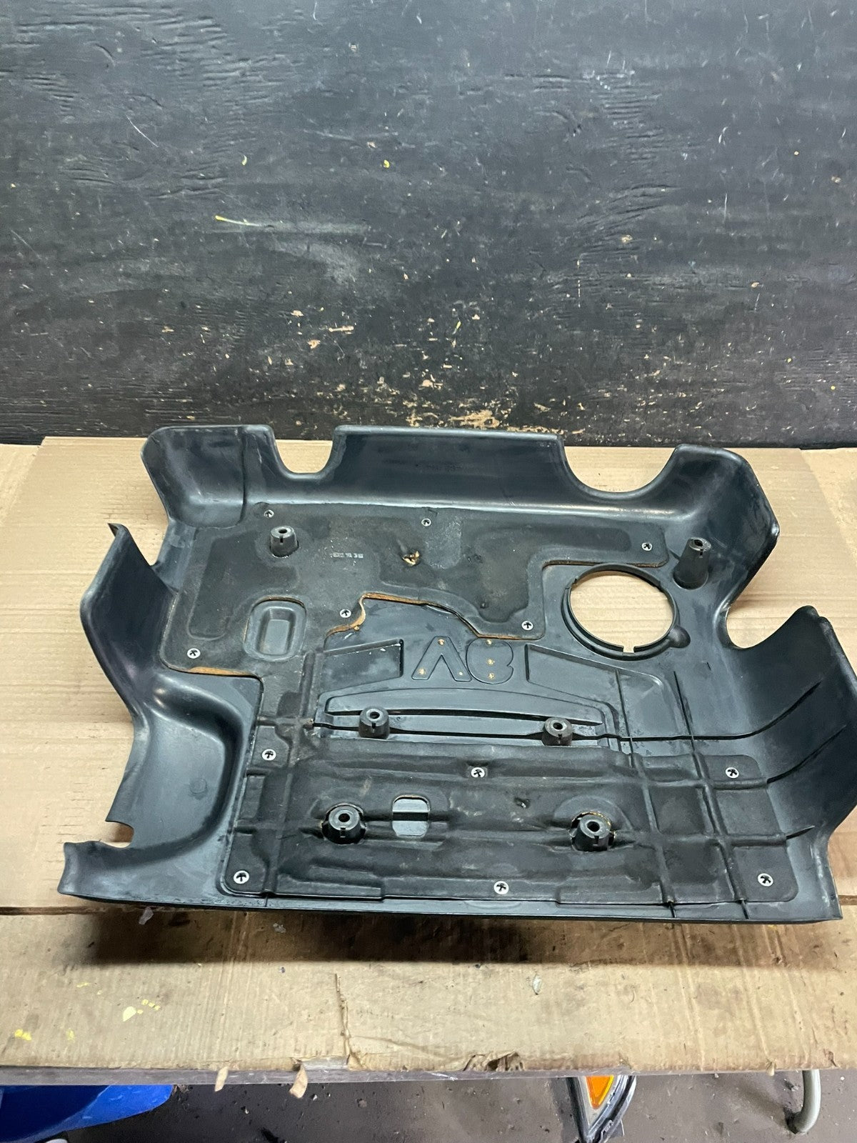 2003 to 2006 Kia Sorento 3.5L V6 Engine Motor Top Lid Cap Cover U80004