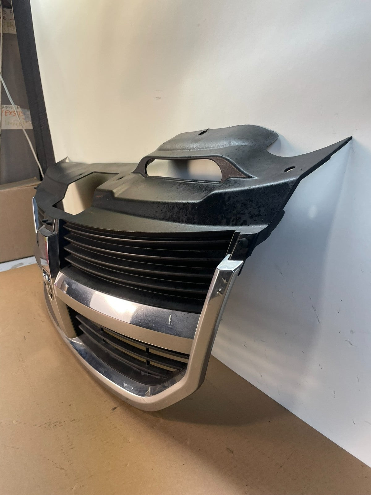 2009 to 2010 Dodge Journey Chrome Front Upper Grill Grille ai4271 DG1