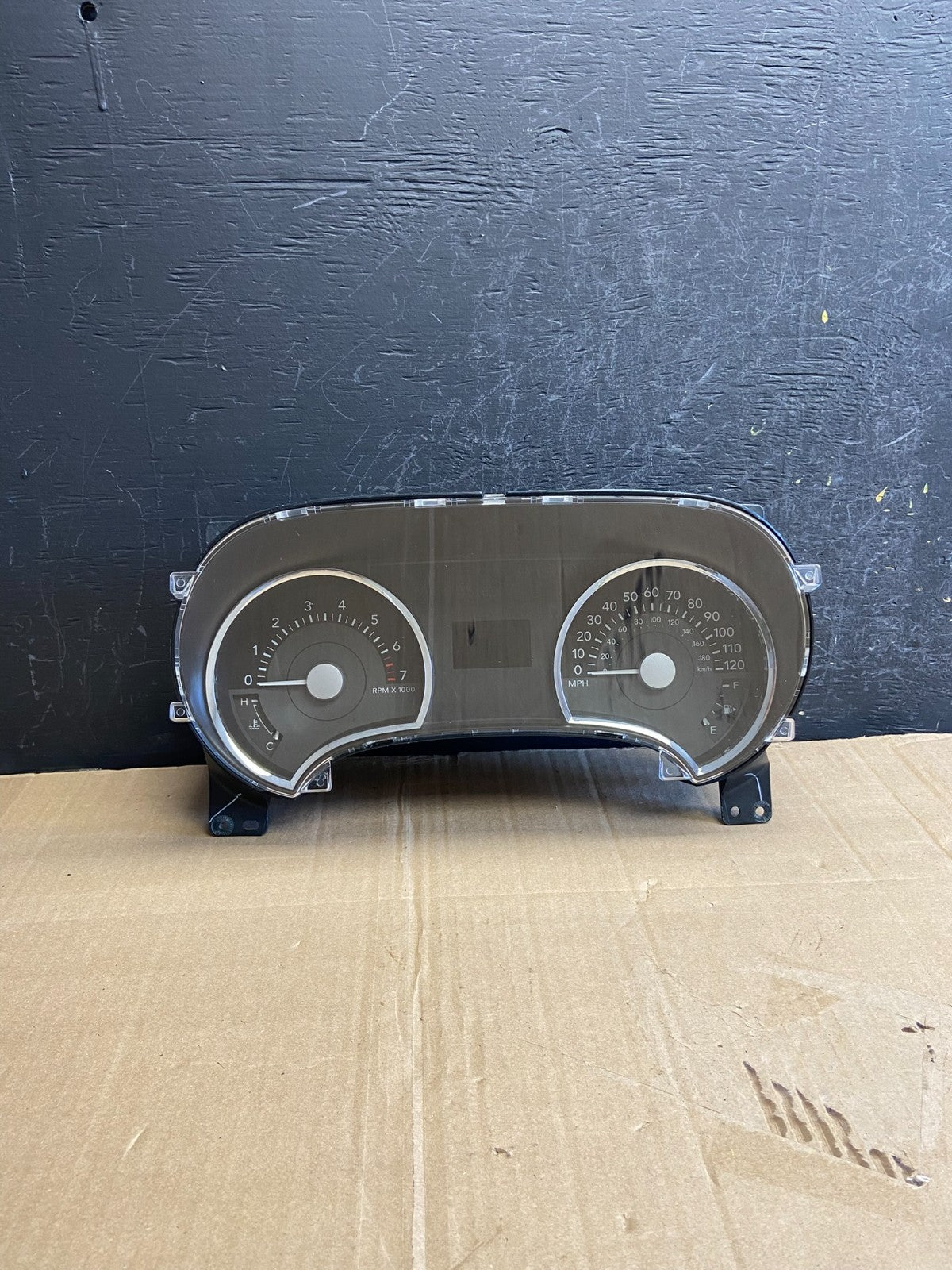 2008 Mercury Mountaineer Speedometer Cluster Gauge ad7059 DG0