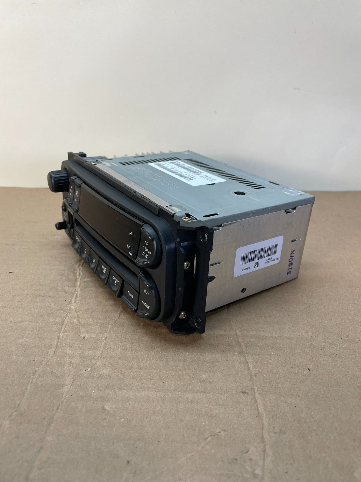 2002 - 2006 Chrysler Dodge Jeep Ram Radio CD Player AM/FM Receiver AI0530 DG2