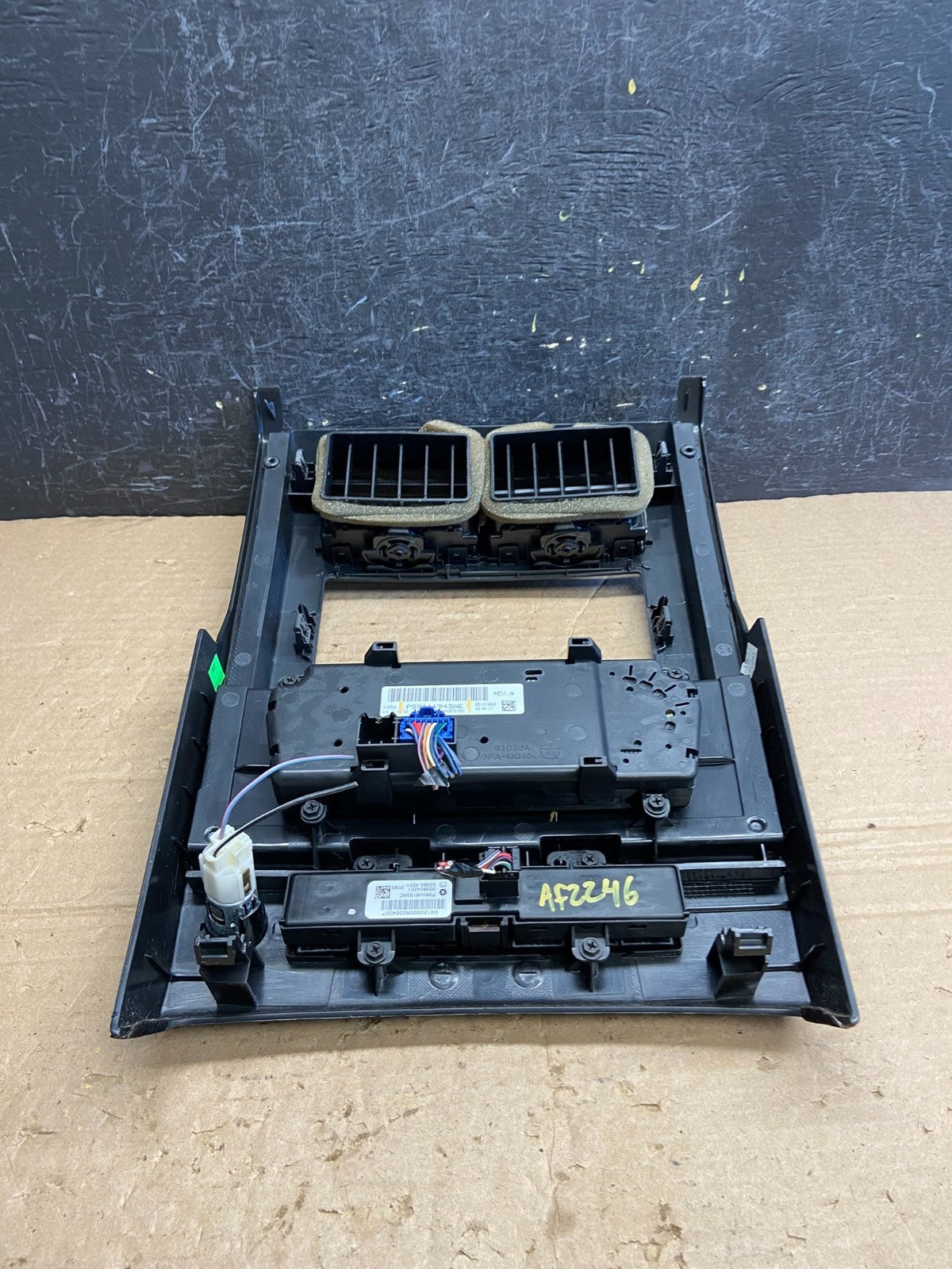 2008 to 2012 Jeep Liberty Dash Climate Temperature Control Radio Bezel AF2246 DW4