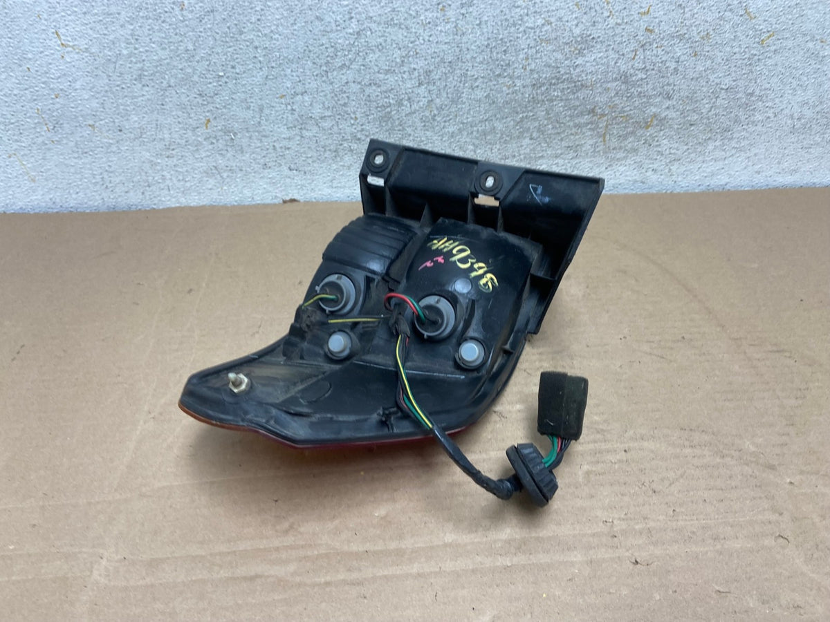 2002 2003 2004 Honda Odyssey Left Driver LH Side Tail Light AH9398 LK5