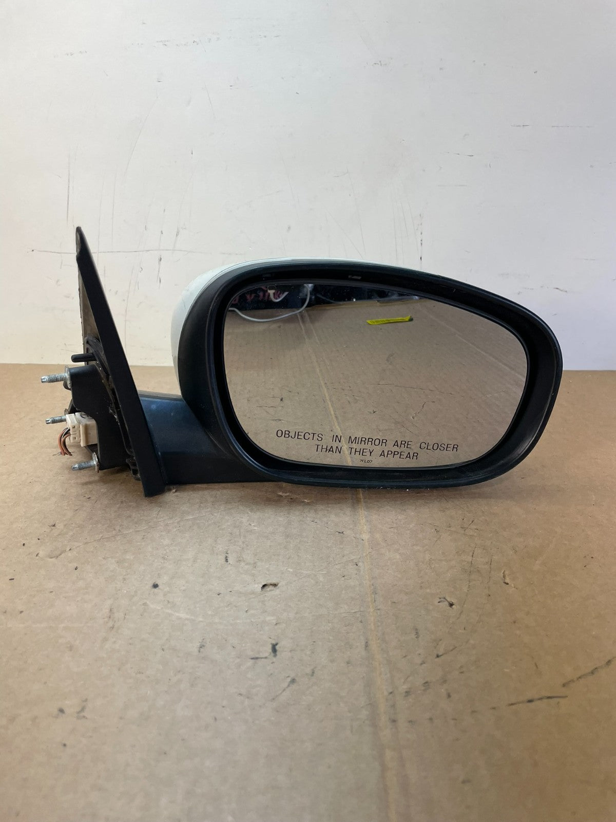 2005 to 2010 Chrysler 300 Right Passenger RH View Door Mirror AH6358 DG8