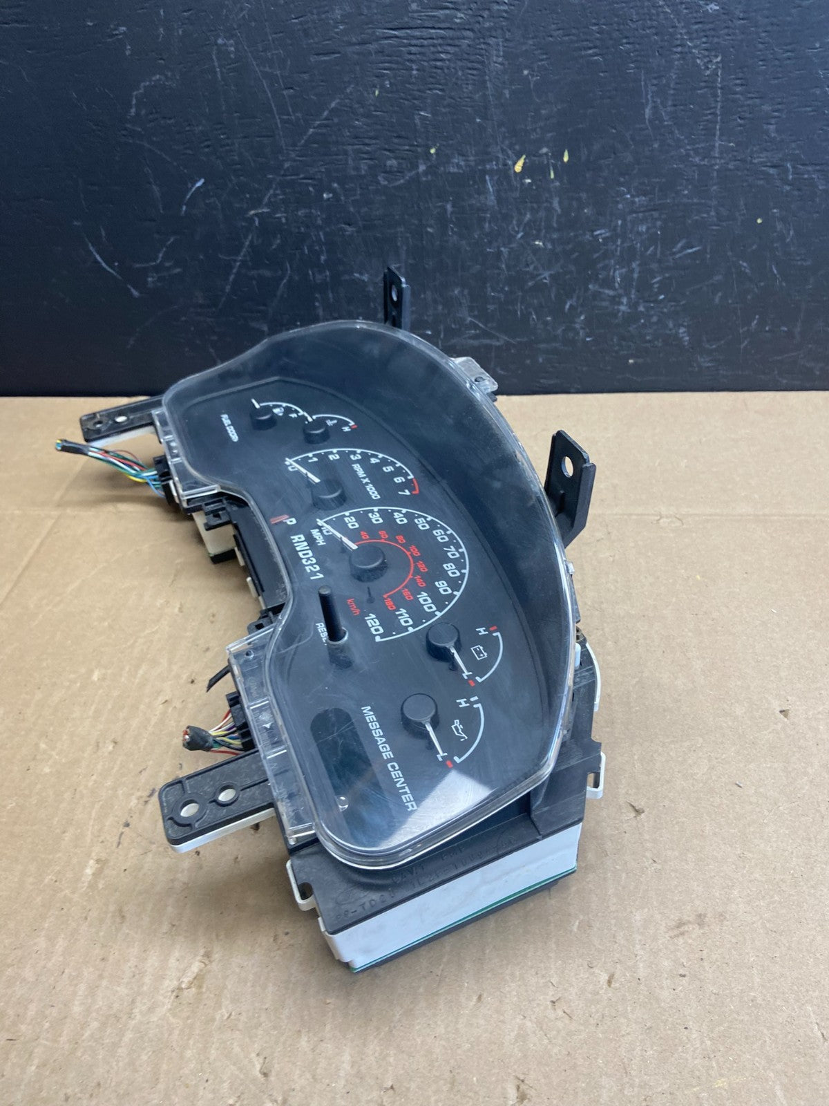 2001 to 2003 Ford Explorer Speedometer Cluster Gauge Oem AB9383 DG2