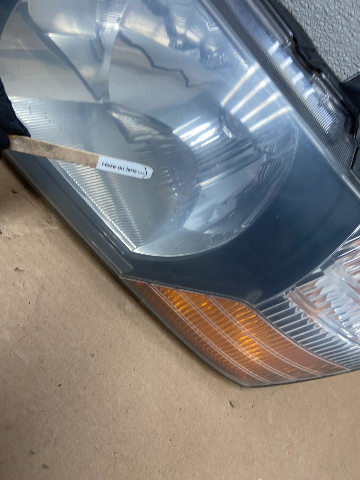 2000 to 2004 Mitsubishi Montero Pajero Left Driver LH  Headlight AA9879 DW4