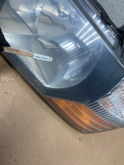 2000 to 2004 Mitsubishi Montero Pajero Left Driver LH  Headlight AA9879 DW4