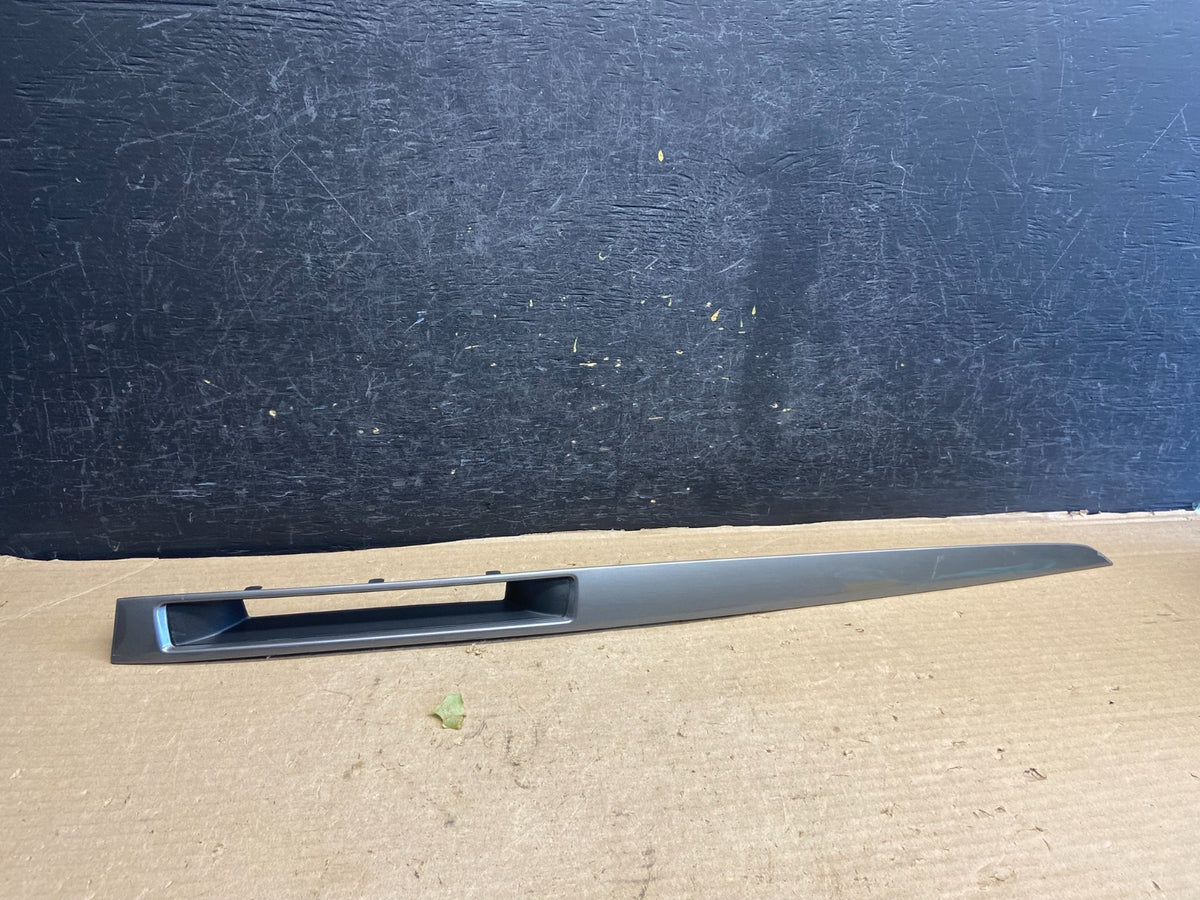 2004 - 2009 Mazda 3 Right Dash Center Clock Trim Bezel Panel ah5375 DG0