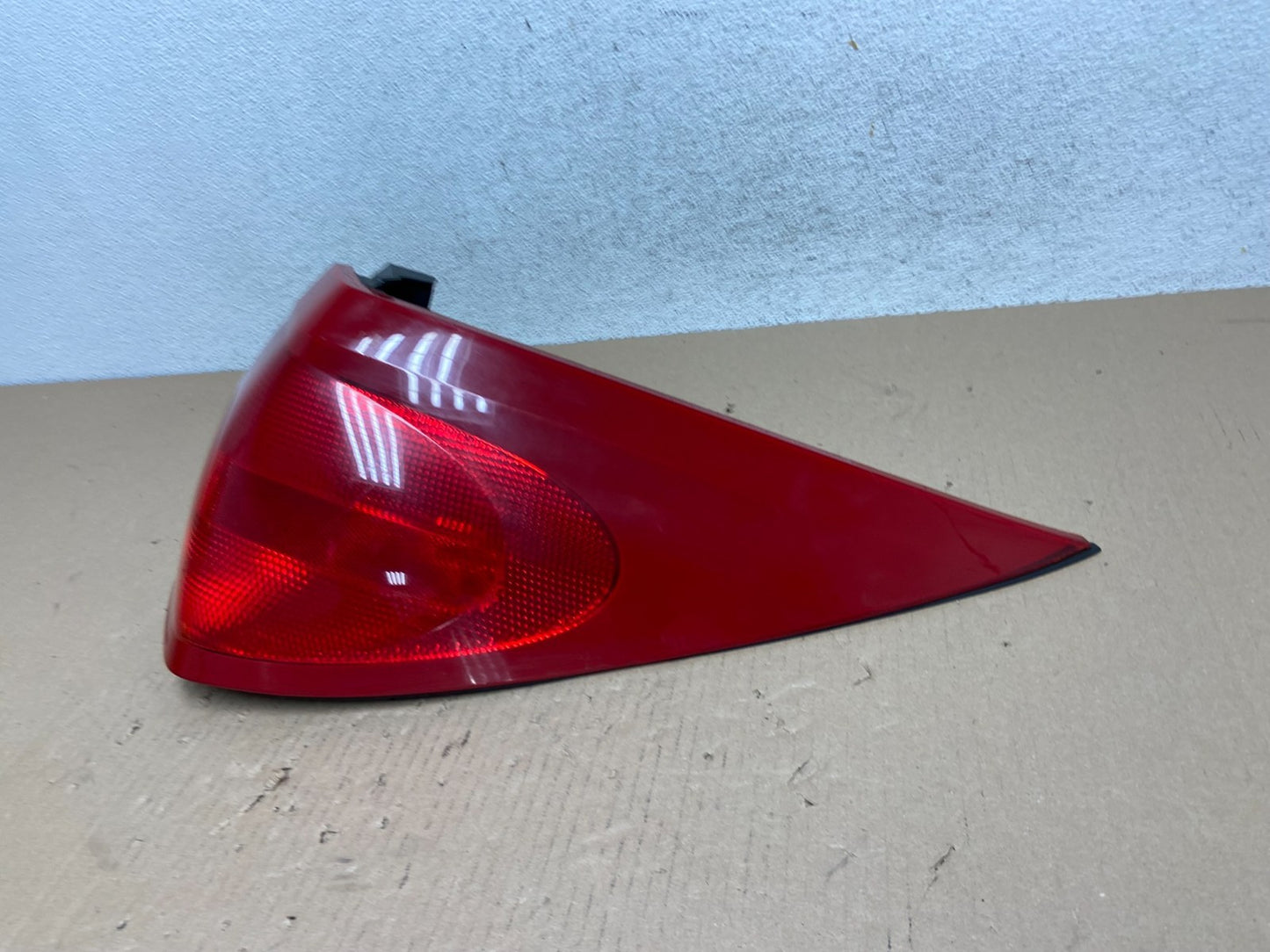 2002-2003 Buick Rendezvous Right Passenger RH Side Tail Light AE7310 DW1