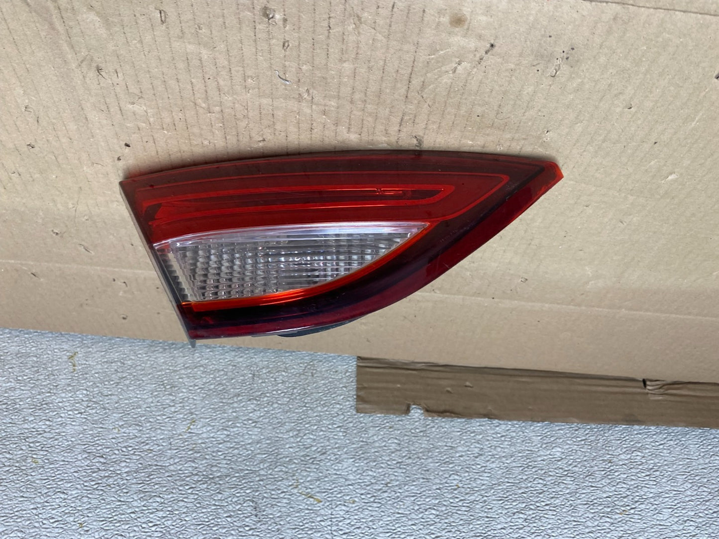 2015 to 2017 Chrysler 200 Sedan Left Driver Side Inner Tail Light Oem U2859 DW0