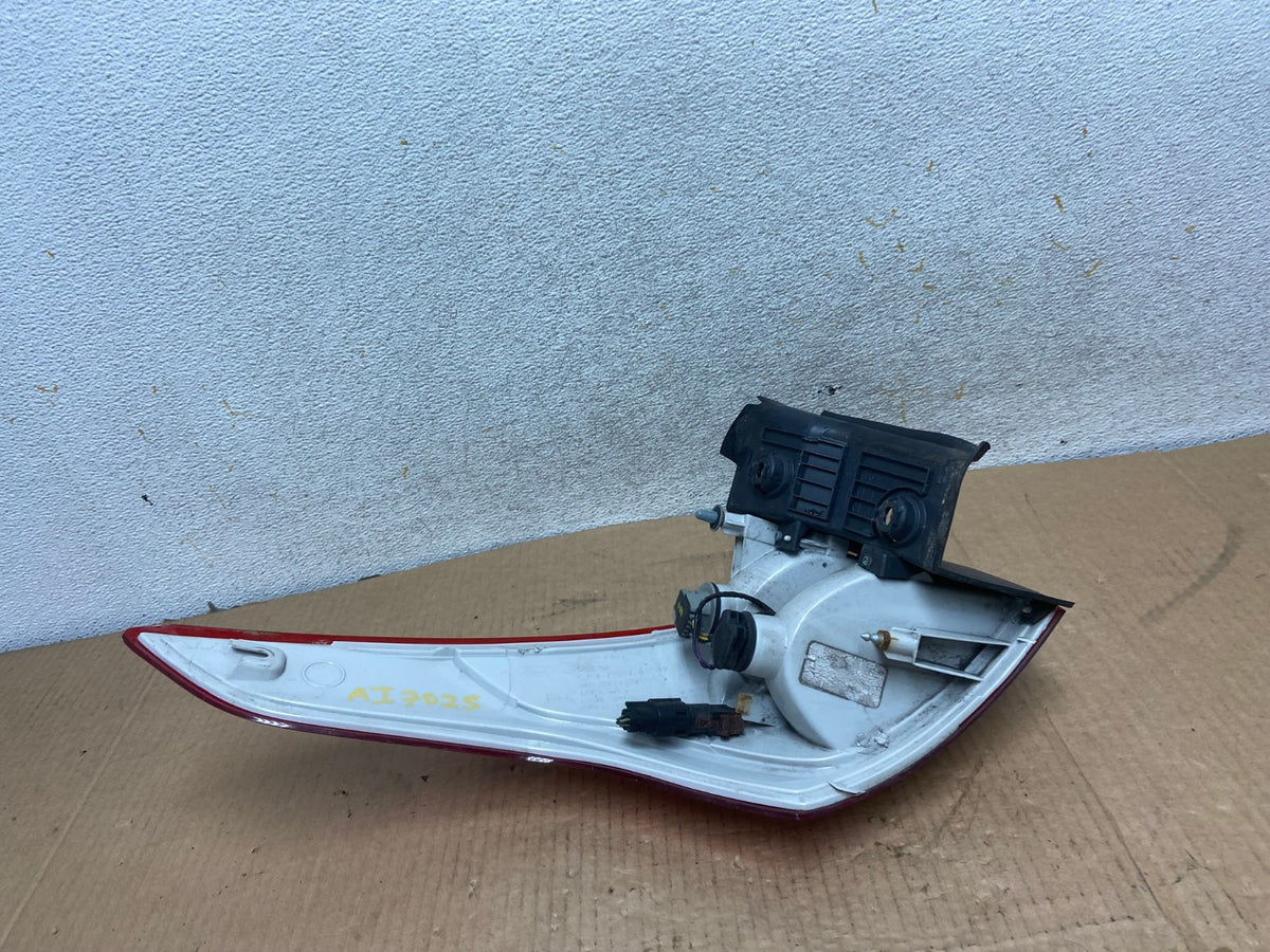 2013 to 2016 Ford Escape Right Passenger RH Side Tail Light AI7025 LK5