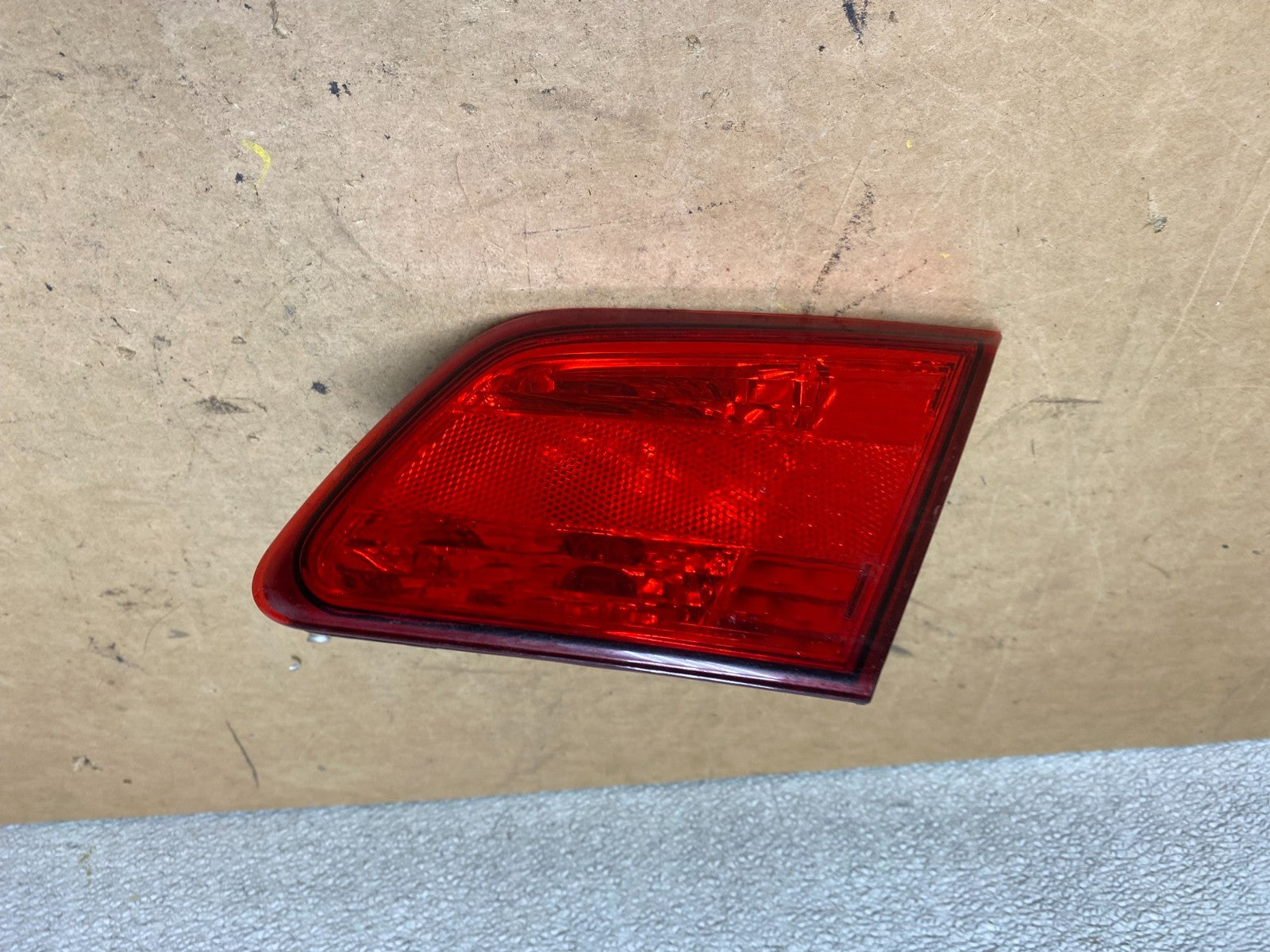 2010-2014 Subaru Legacy Right Passenger Rh Side Tail Light Inner Oem X4849 DW0