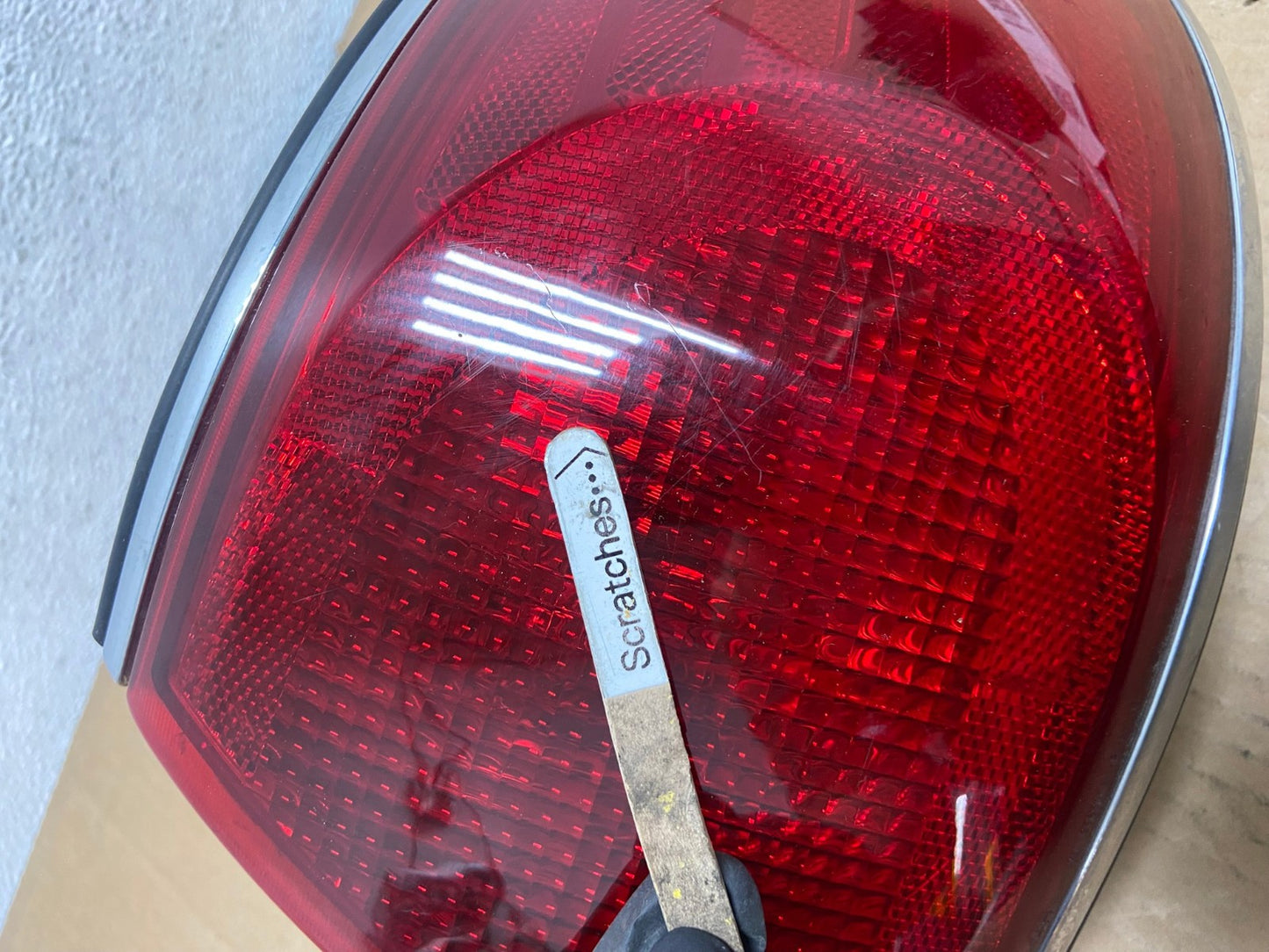 2000 to 2005 Buick Lesabre Right Passenger RH Side Tail Light AD0928 LK3