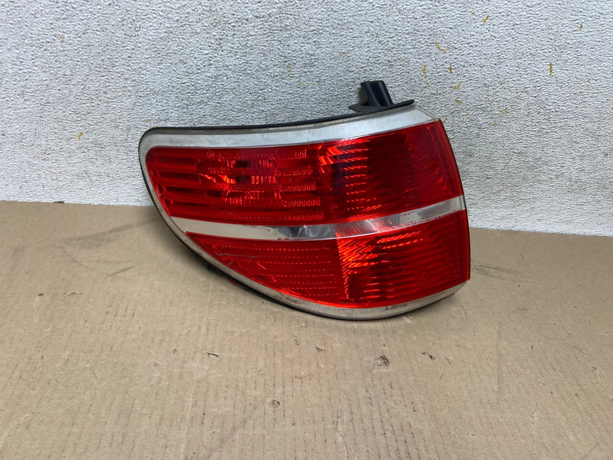 2007 to 2010 Saturn Outlook Left Driver LH Tail Light AH6754 LK0