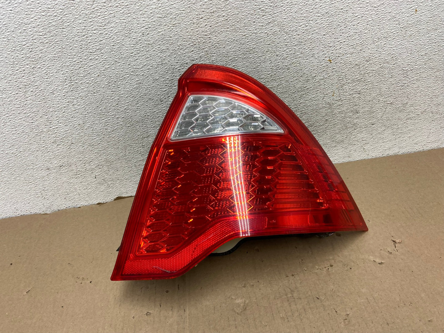 2010 2011 2012 Ford Fusion Right Passenger Side Tail Light AG6864 LK0