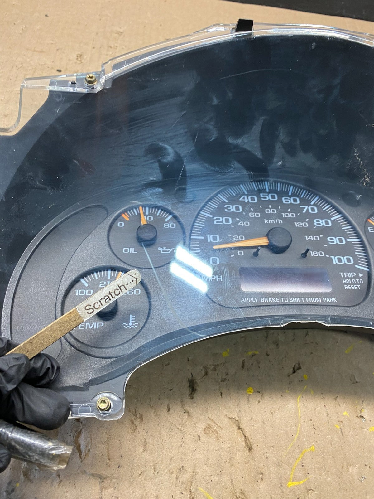 2000 to 2005 Chevrolet Astro Cluster Gauge Speedometer ECM R9044 DG1
