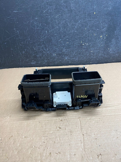 2011 2012 2013 Infiniti M37 Center Dash Radio Bezel W/ Vents Clock AF1976 DG4