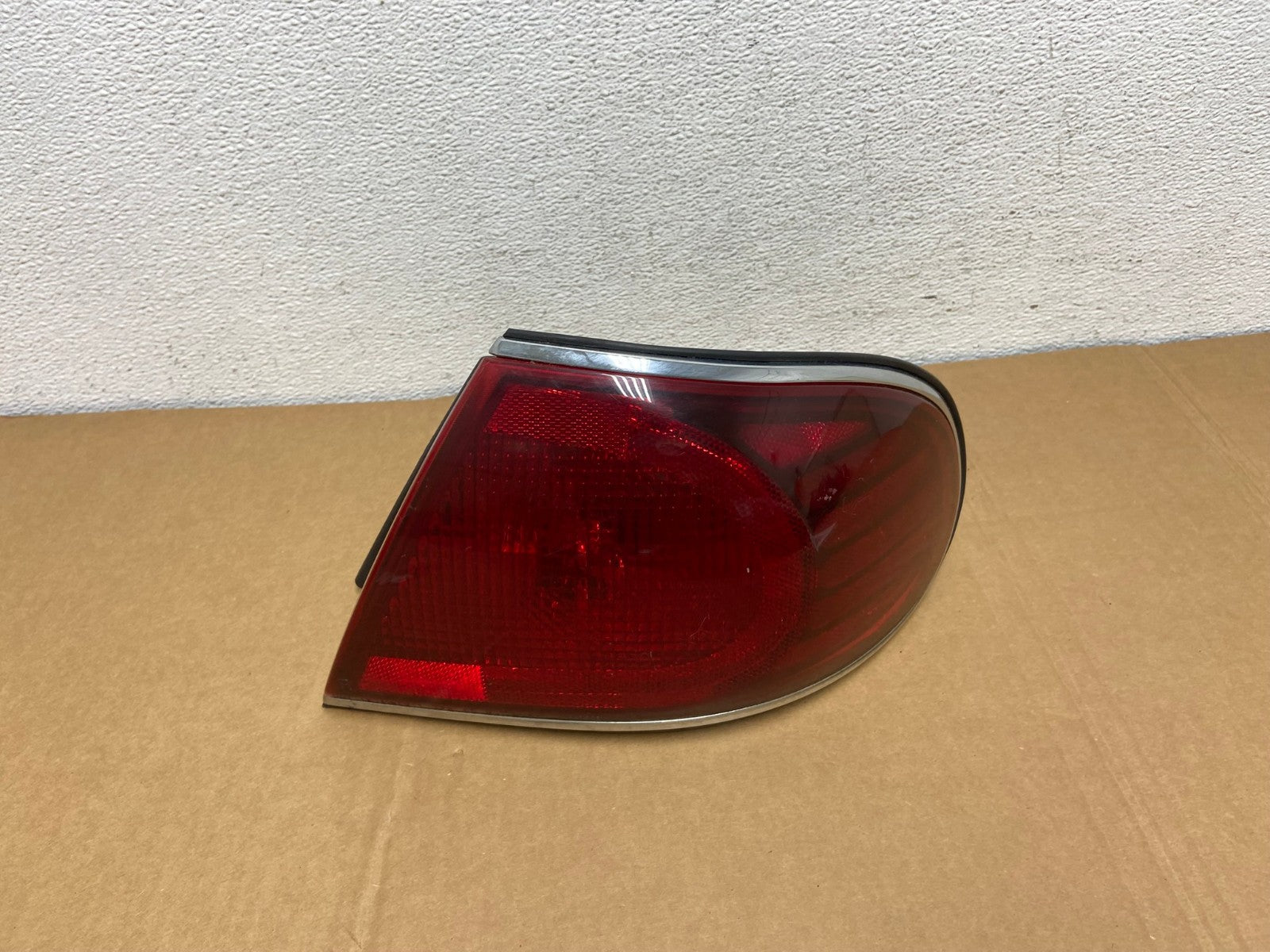 2000 to 2005 Buick Lesabre Right Passenger RH Side Tail Light AC7432 LK0