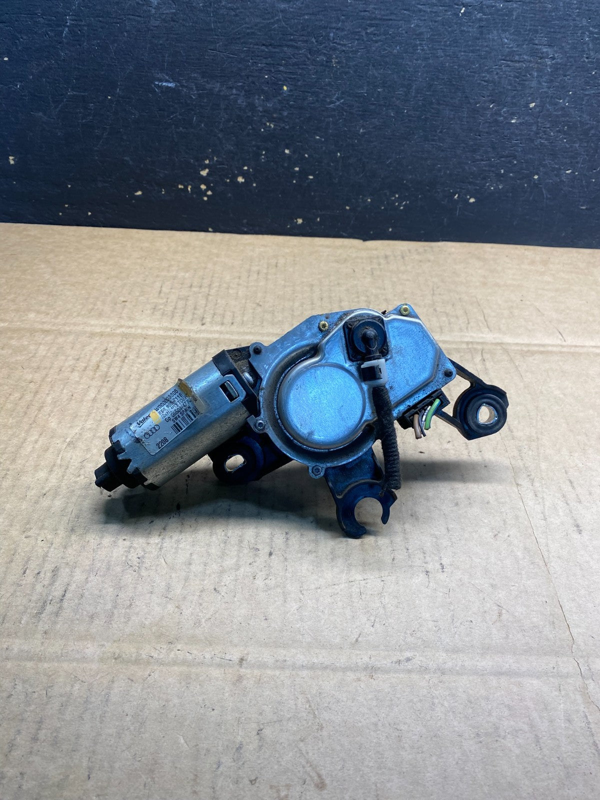 2007 to 2015 Audi Q7 Rear Windshield Washer Wiper Motor AB4006 DG3