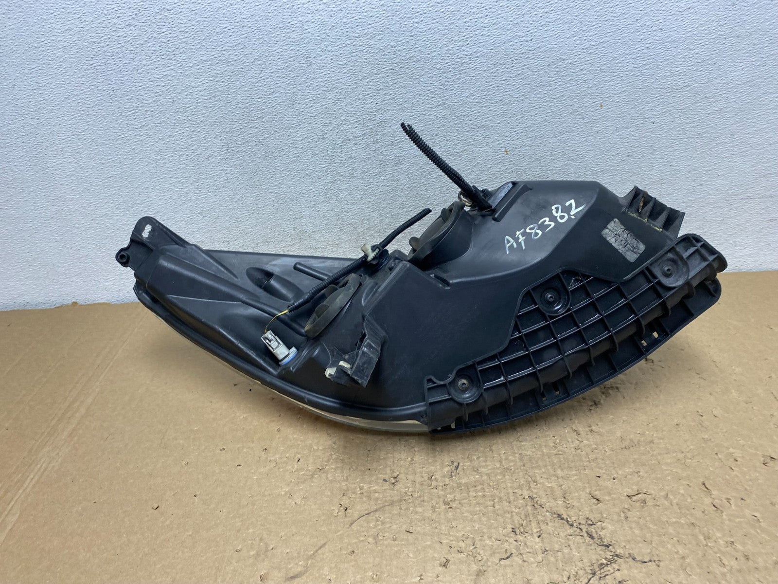 2013 - 2016 Ford Escape Headlight Left Driver Lh Side Halogen AF8382 DW9