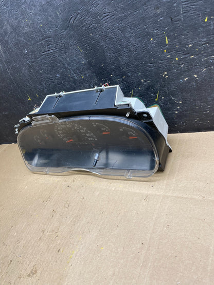 2001 - 2002 Ford Econoline E250 E350 Van Speedometer Instrument Cluster t9313 DG2