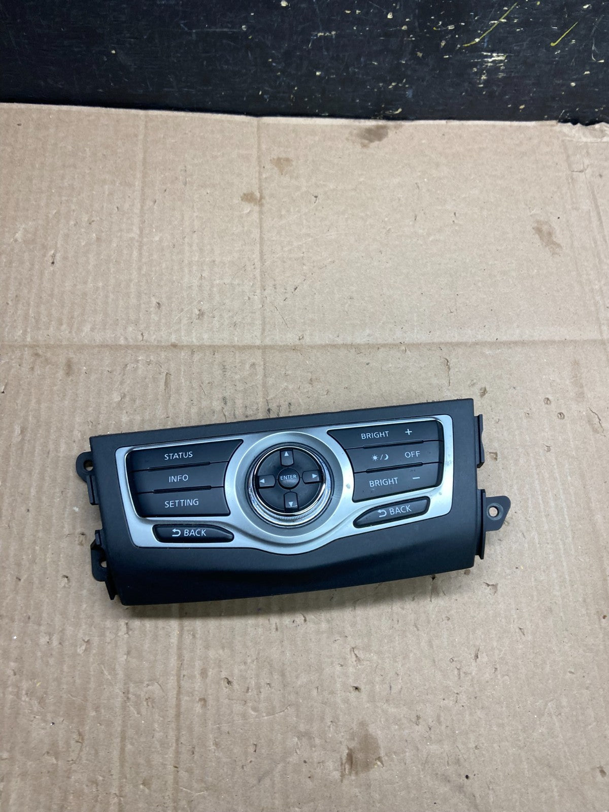 2009-2014 Nissan Murano AM FM Radio CD Control Panel Y2359 DG0