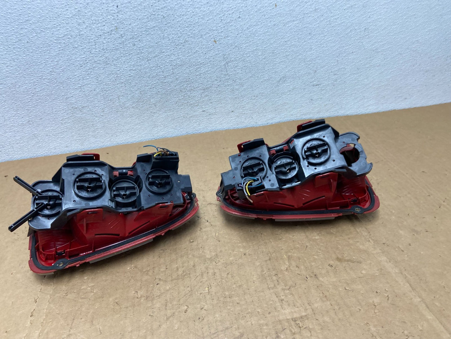 2008 2009 2010 Mini Cooper Hatchback Left+Right Tail Lights AD1332 DW6