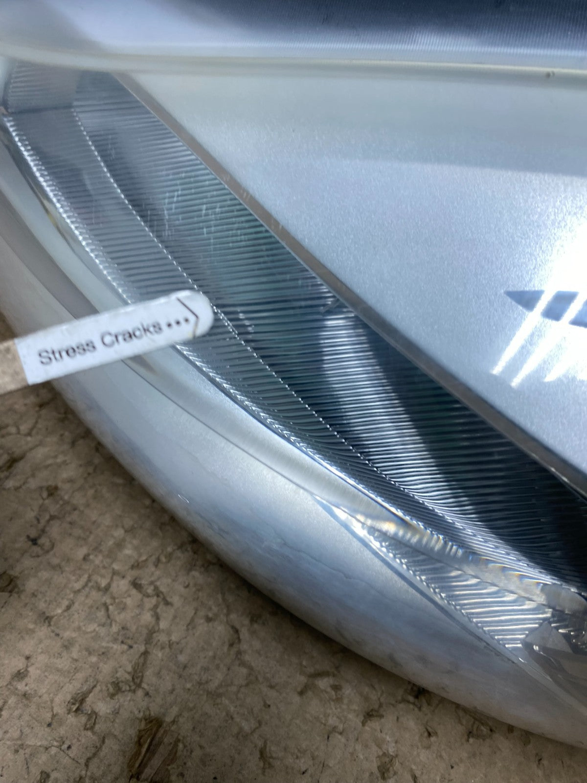 2013 - 2016 Ford Escape Headlight Left Driver Lh Side Halogen AG1440 DW3