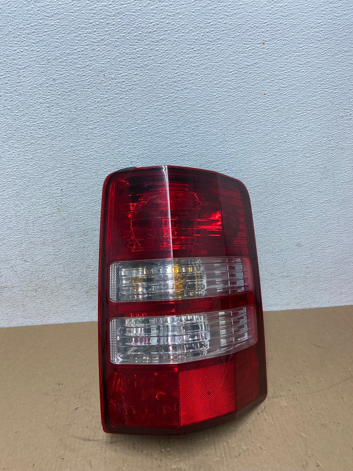 2008 to 2012 Jeep Liberty Right Passenger RH Side Tail Light AD7671 LK0