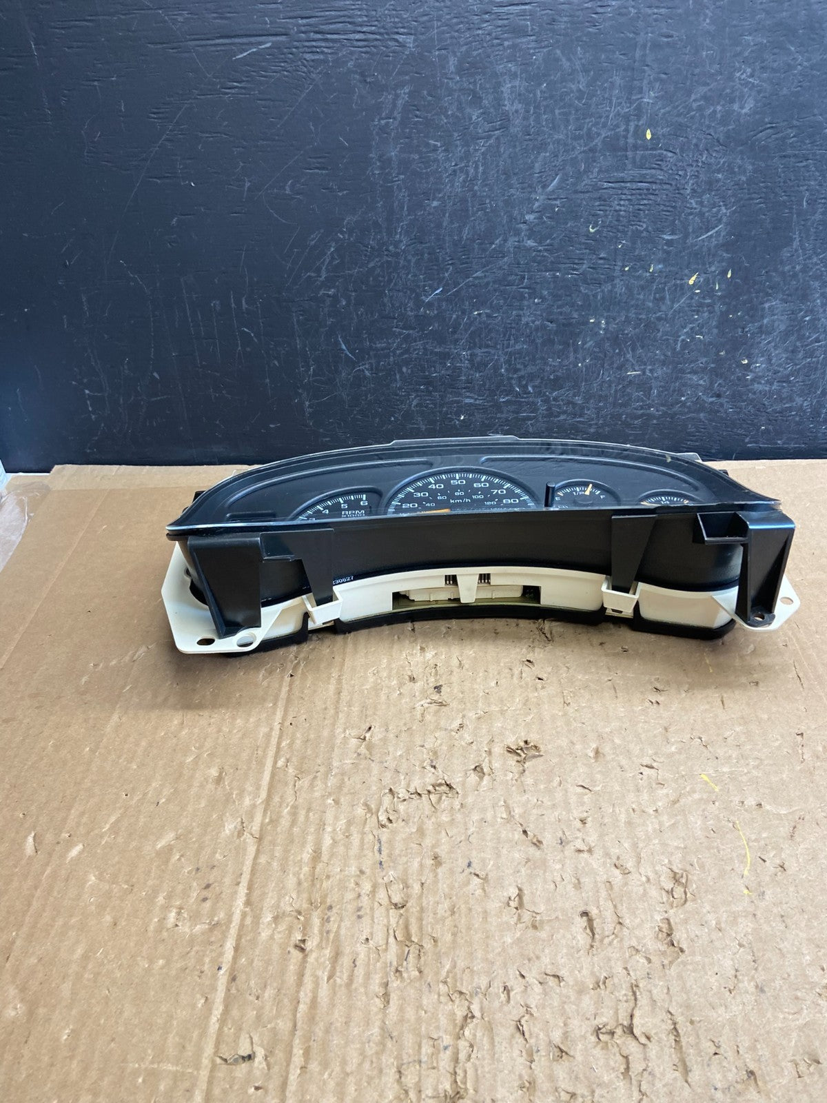 1999 to 2002 Chevrolet Silverado Sierra Cluster Gauge Speedometer ECM AD6916 DG4