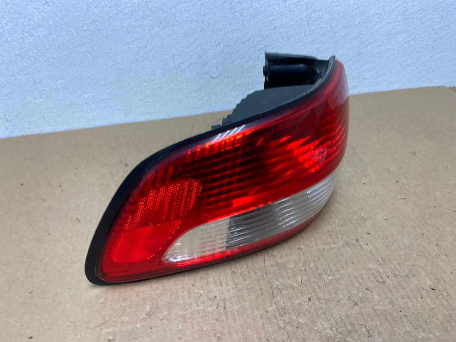 2001 2002 2003 Toyota Sienna Left Driver Lh Side Tail Light OEM AC1320 LK2