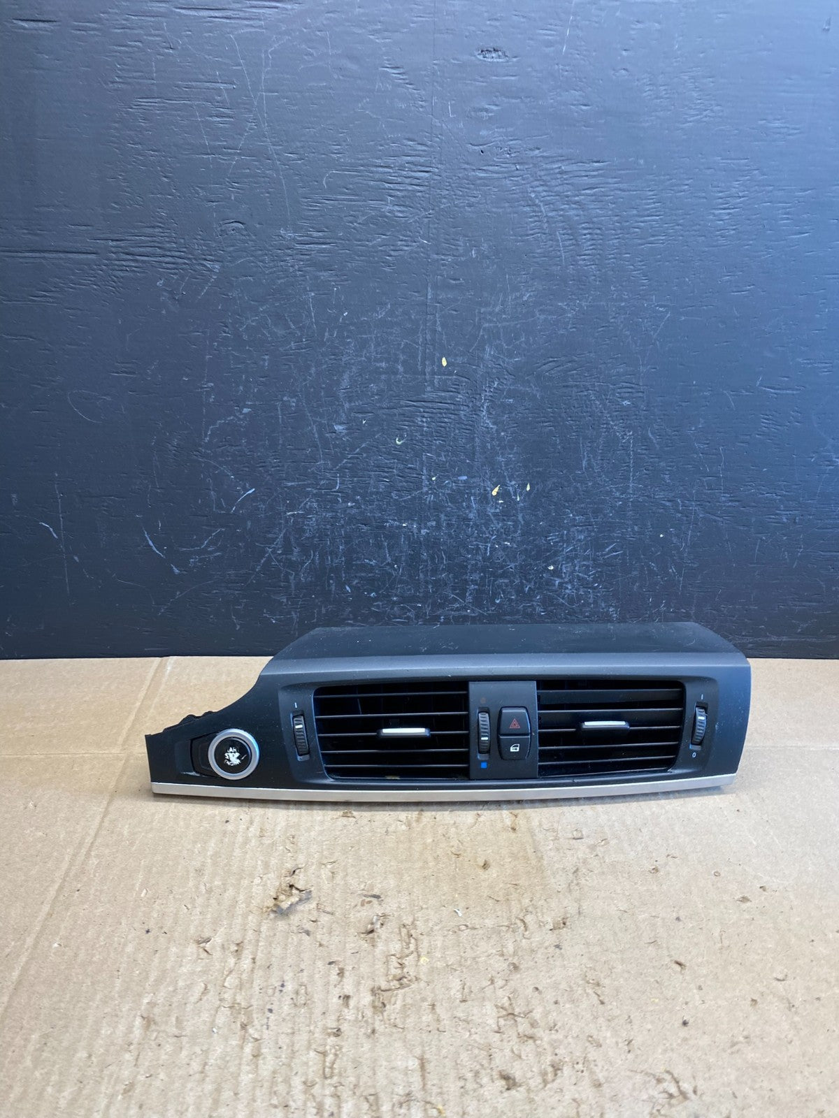 2011- 2017 BMW X3 F25 Center Dash Trim Molding w/ Air Vents AC4820 DG0