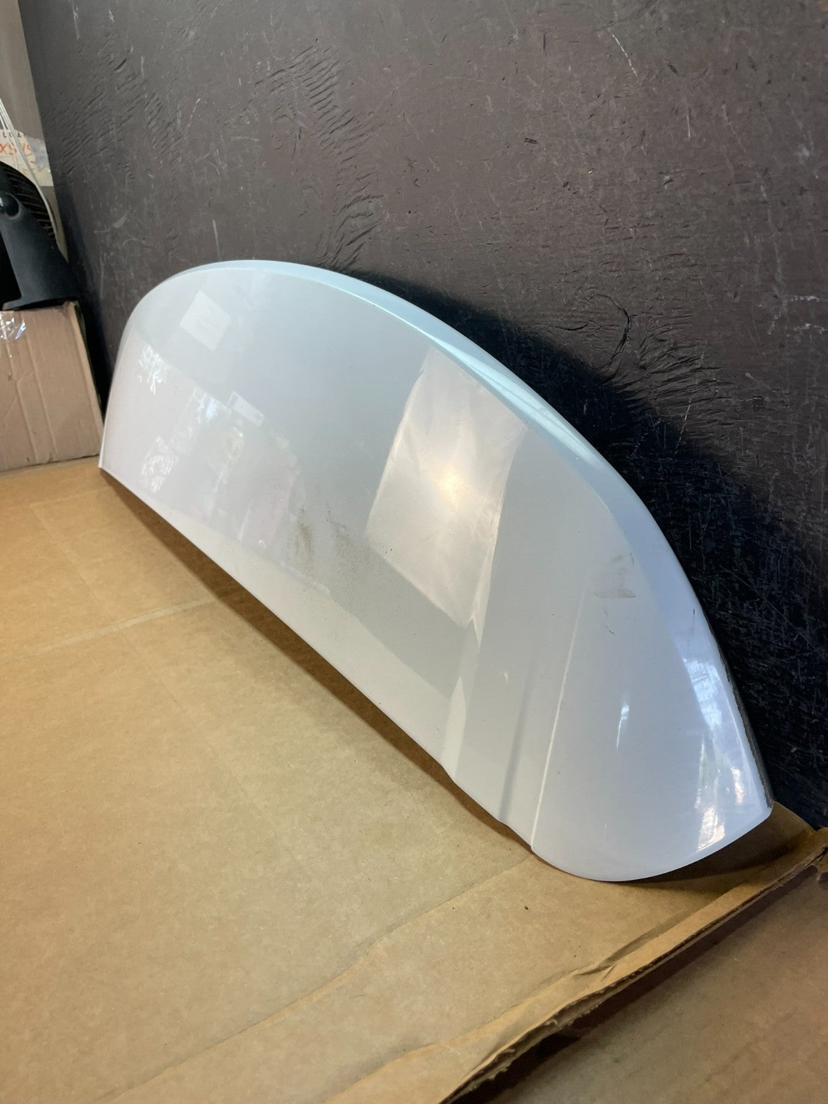 2016 to 2024 AUDI Q7 Rear Tailgate Spoiler W/ 3RD Third Brake Light OE ae0775 DG1