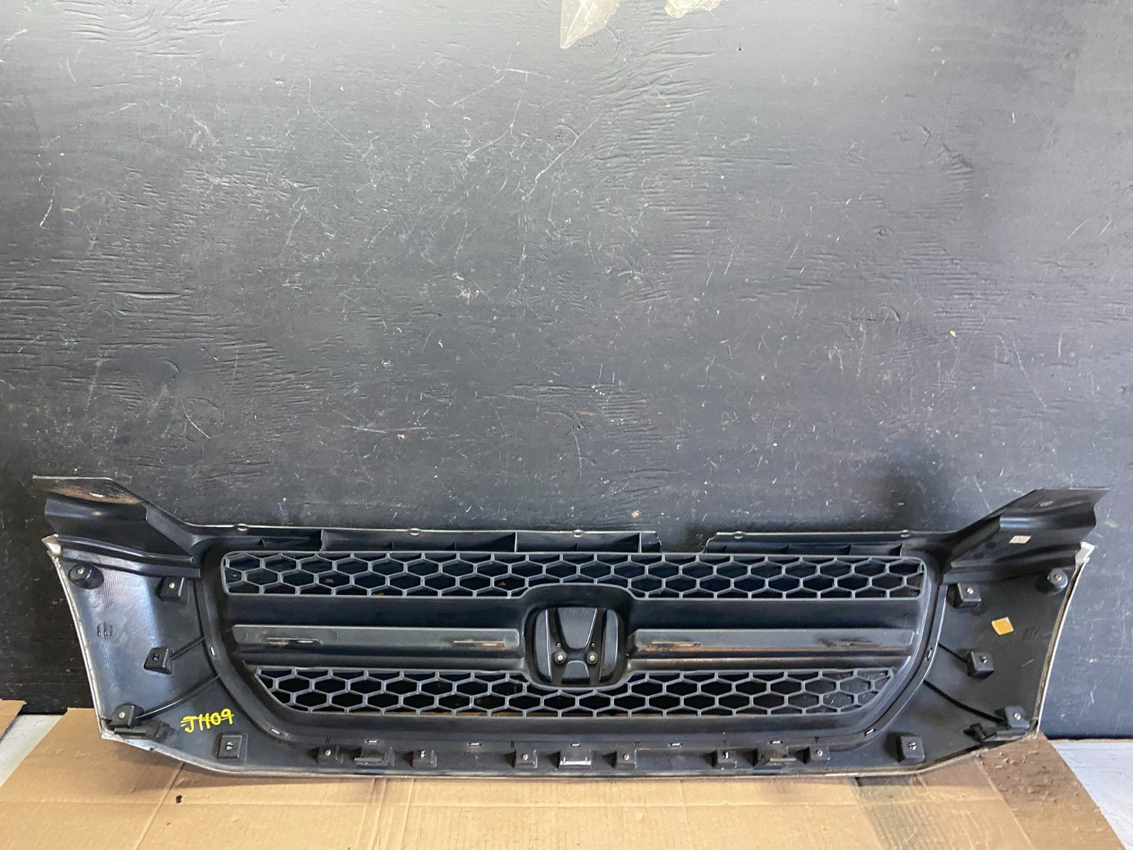 2003 2004 2005 Honda Pilot Front Upper Grill Grille Q0484 DG7