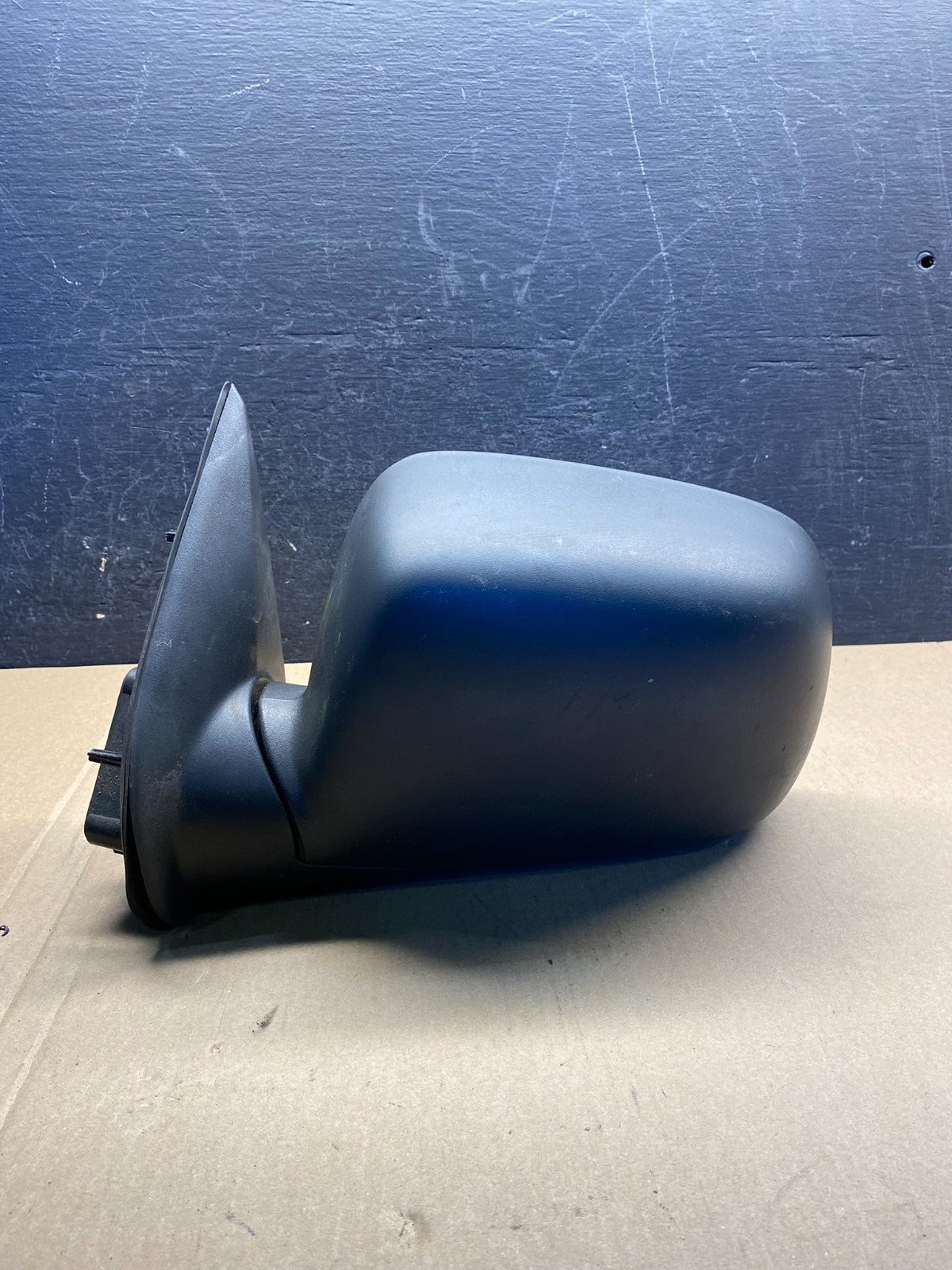 2004 to 2012 Chevrolet Colorado Left Side View Manual Door Mirror AG3507 PS0