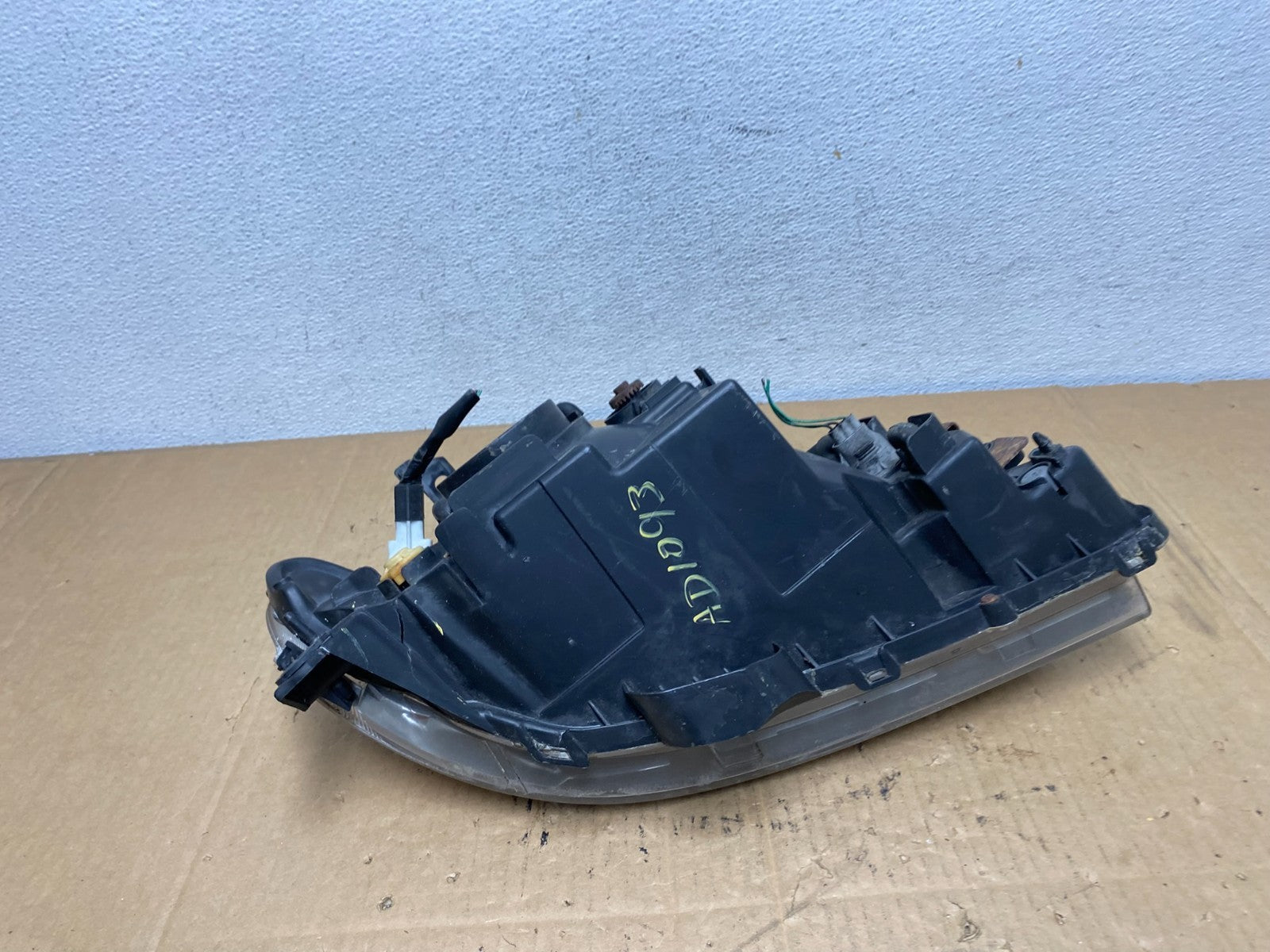 2001 to 2003 Mazda Protege Left Driver LH Side Headlight AD1093 DW9