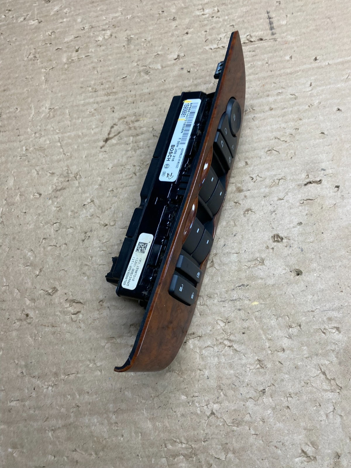 2007-2013 Chevy Suburban Tahoe Yukon Front Left Driver Window Switch AG8424 DG2