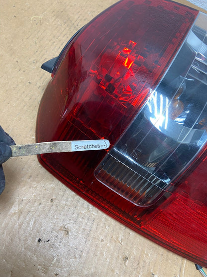2004-2007 Toyota Highlander Left Driver LH Side Tail Light AE0682 LK3