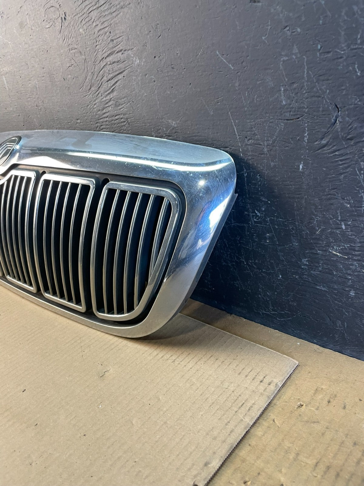 1998 to 2002 Mercury Grand Marquis Front Upper Grill Grille OEM  AC1993 DG1