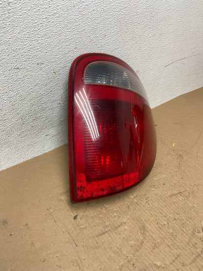 2001-2003 Dodge Grand Caravan Right Passenger RH Side Tail Light AD7818 LK2