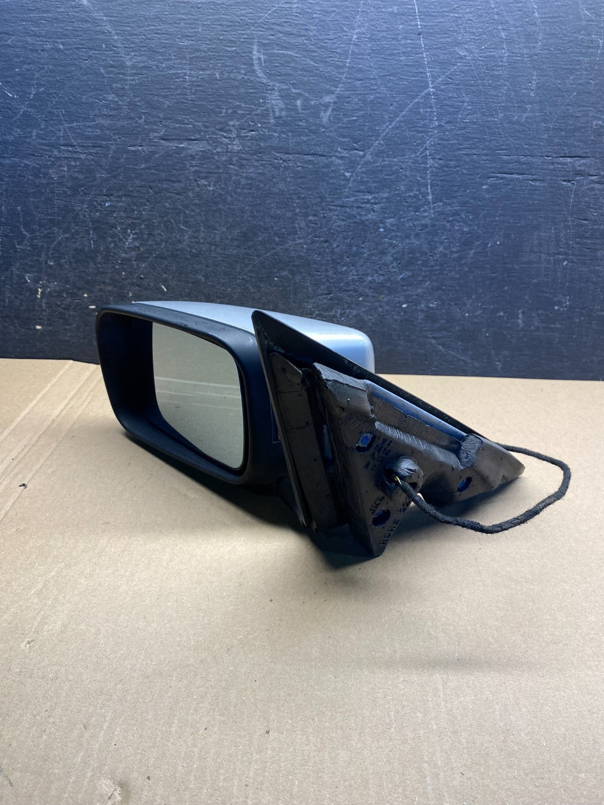 2001 to 2005 BMW 325i Left Driver LH Side View Door Mirror AG3504 DW11