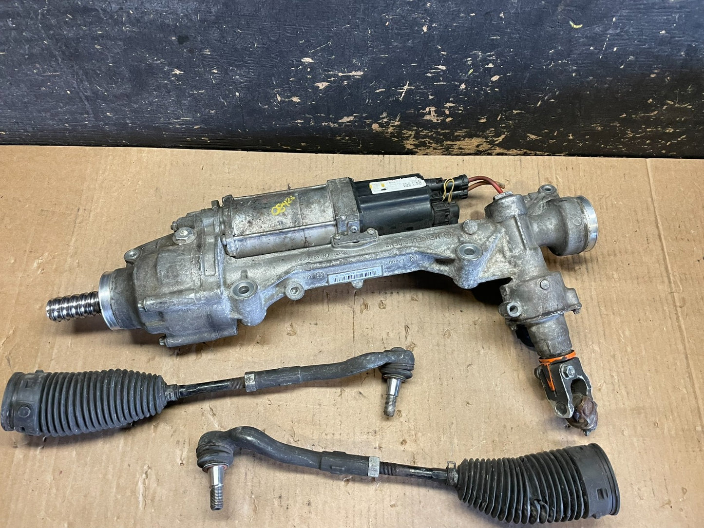 2009 to 2016 Mercedes W212 W207 E550 E350 Power Steering Rack and Pinion Y96653