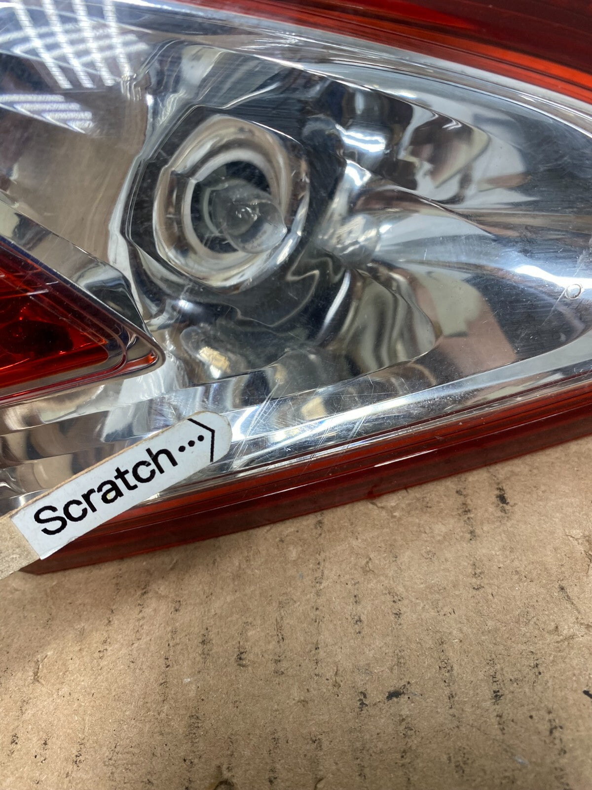 2011-2014 Nissan Murano Left Driver Lh Side Inner Tail Light Oem E04353