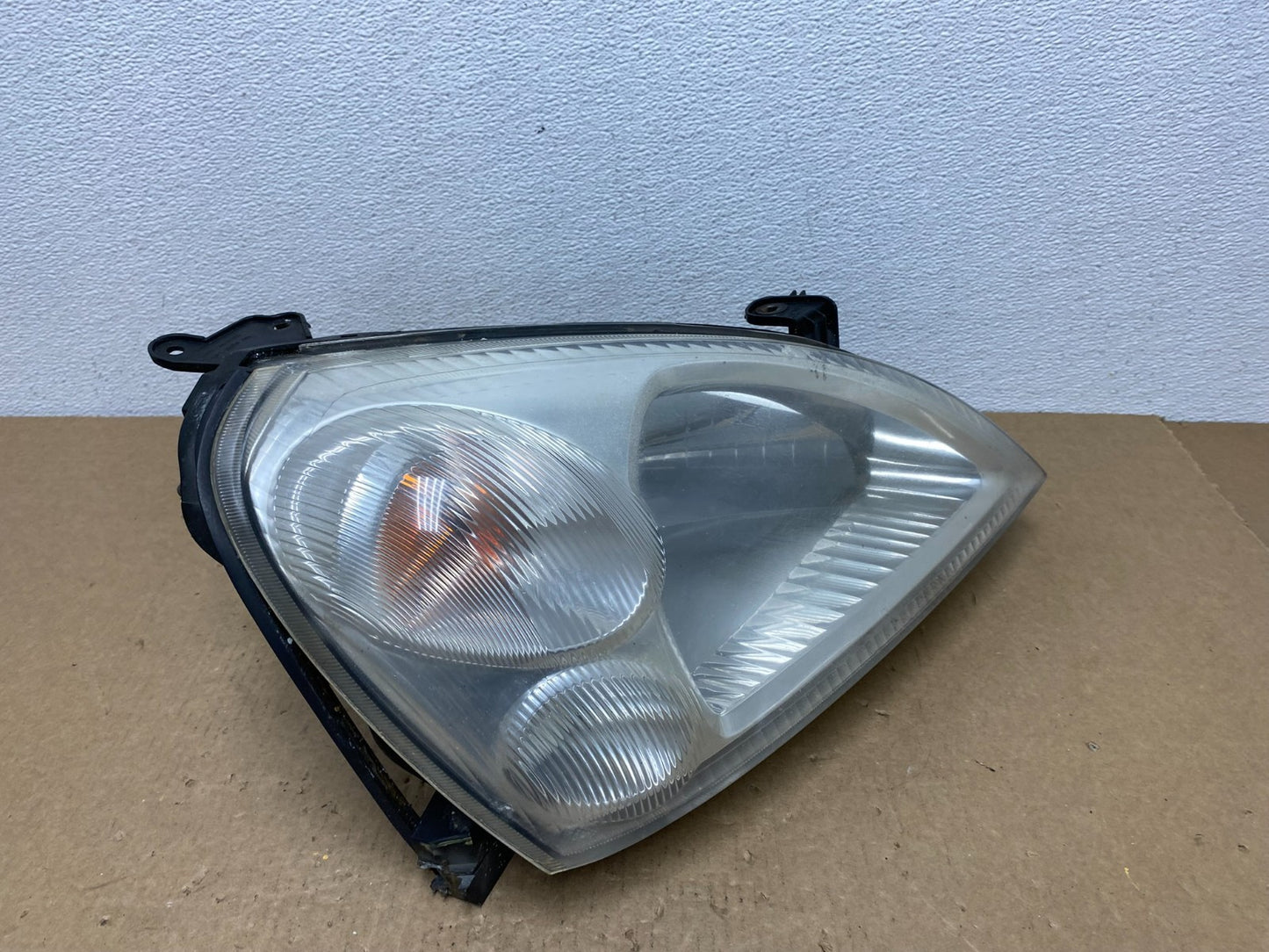 2002 to 2007 Suzuki Aerio Sedan Right Passenger  Halogen Headlight OEM ac1265 DG2