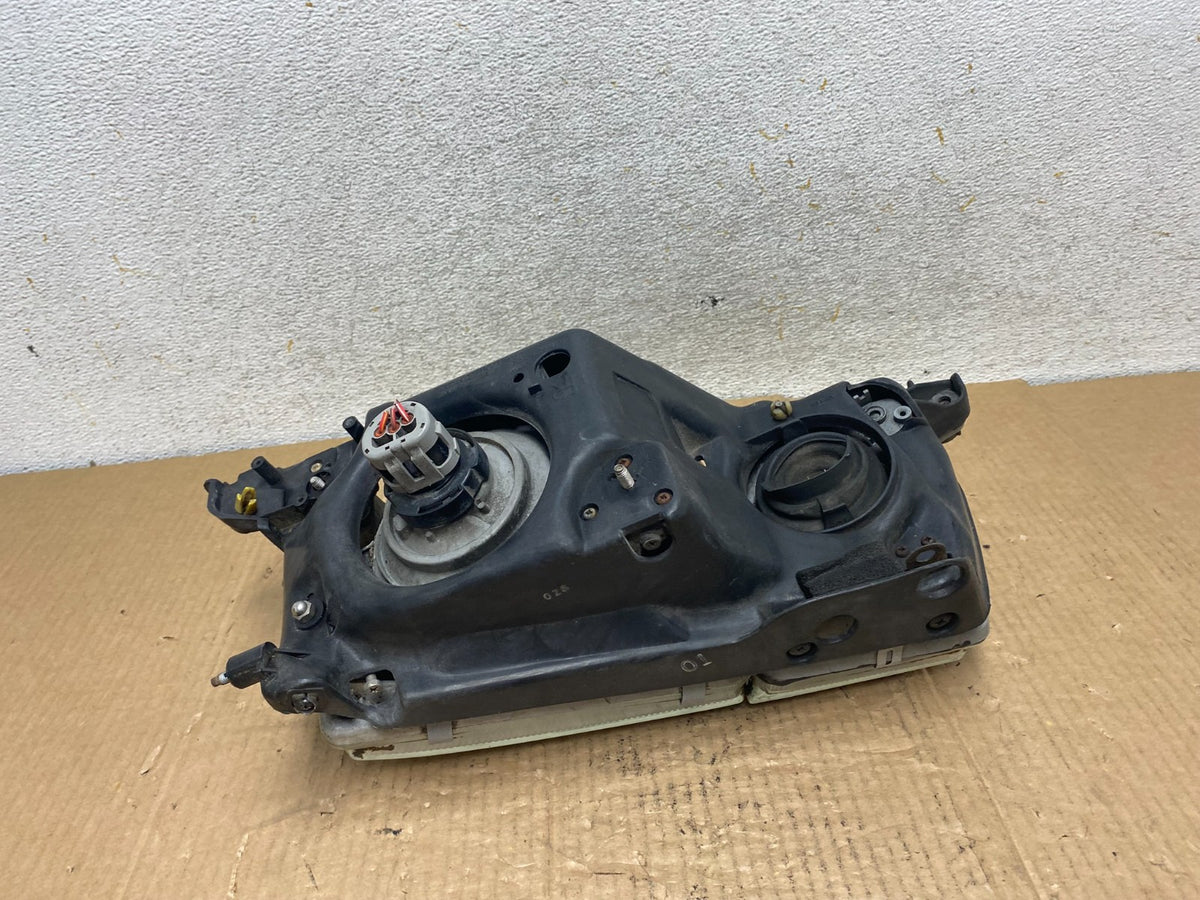 1990 to 1994 Lexus LS400 Right Passenger Side Halogen Headlight OE AI6839 DW3