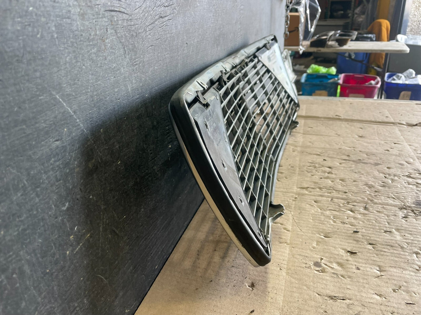 1994 to 1998 Mercedes-Benz W140 S600 S500 S320 Front Upper Grille OEM M6006 DG110